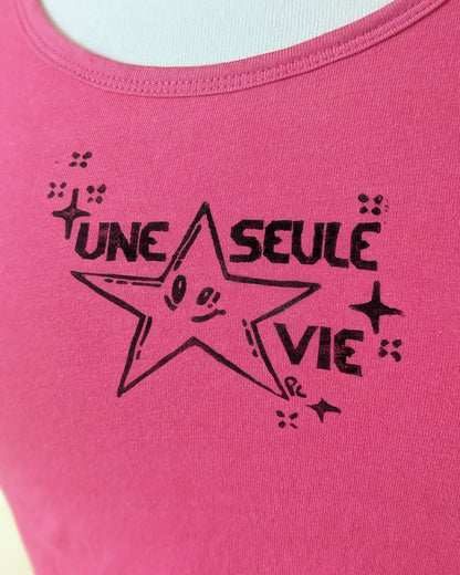 Une seule vie ⠂Collection 2e vie ⠂Camisole rose upcyclée imprimée en linogravure ⠂Taille M