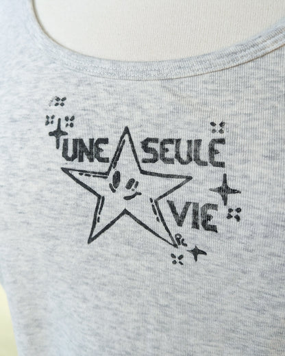 Une seule vie ⠂Collection 2e vie ⠂Camisole grise upcyclée imprimée en linogravure ⠂Taille XL